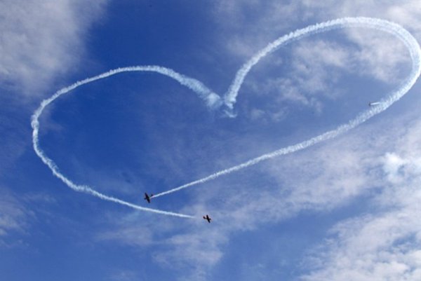 Самолет в небе