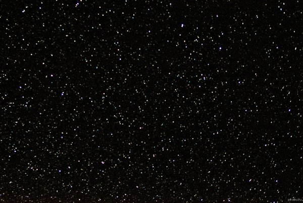 Черный космос со звездами