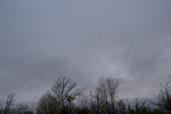 Серое осеннее небо