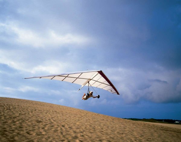 Дельтаплан над морем