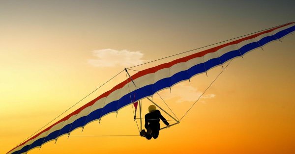 Полет дельтаплан картина