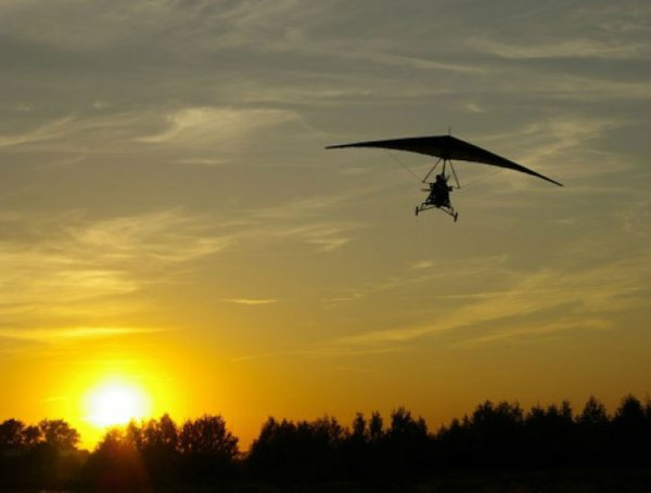 Дельтаплан на закате
