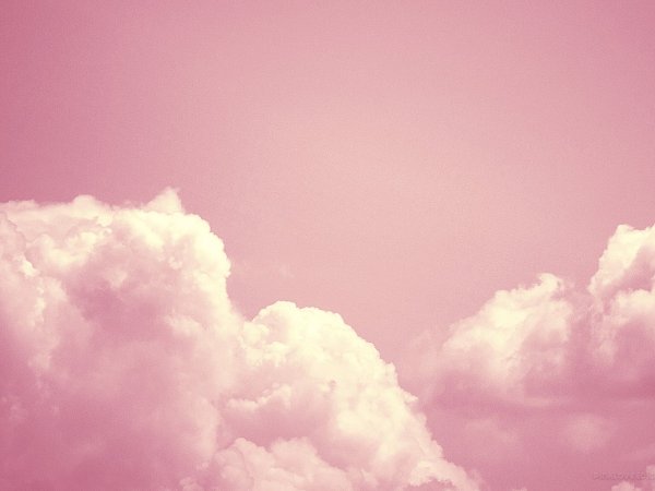 Нежно голубое небо