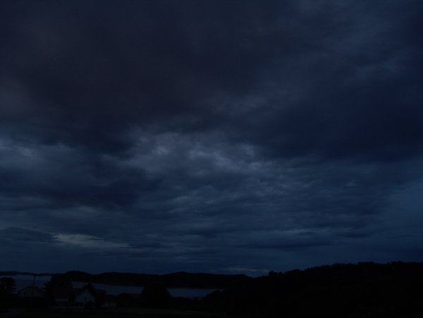 Темное небо
