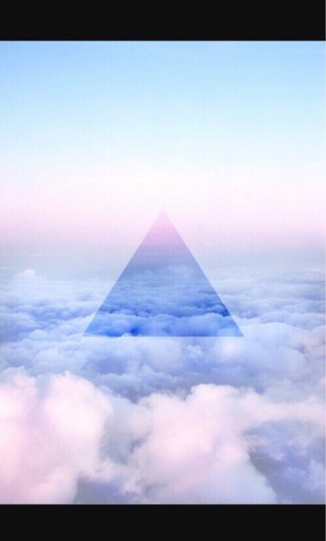 Треугольник в небе