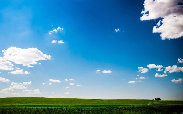 Голубое небо и солнце