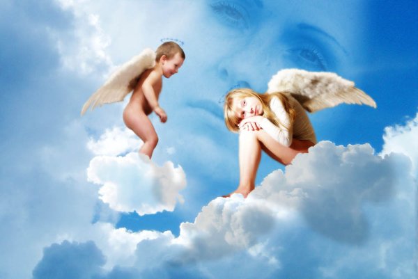Два ангела на облаке