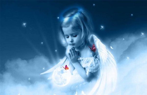 Ангел на облаке
