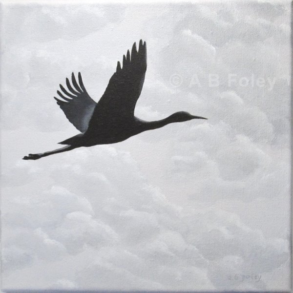 Силуэт летящего журавля