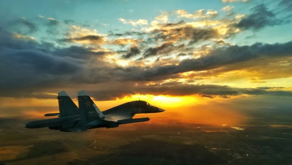 Военные самолеты в небе