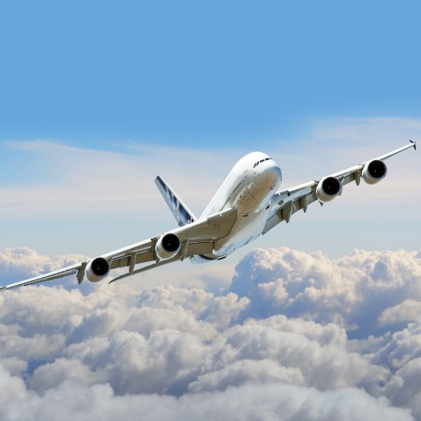 Самолет на закате