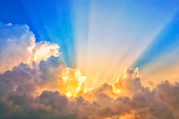 Лучи сквозь тучи