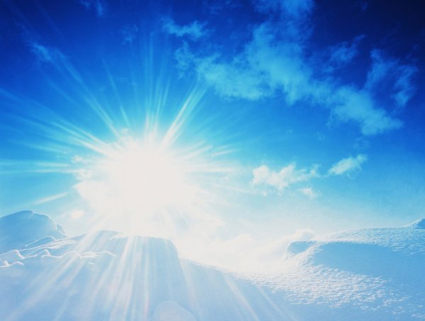 Солнце сквозь тучи