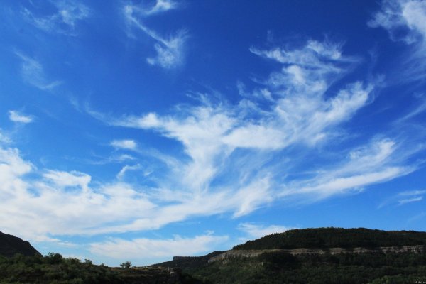 Чистое голубое небо