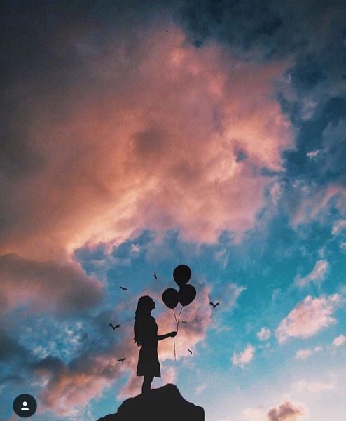 Воздушный шарик в руке