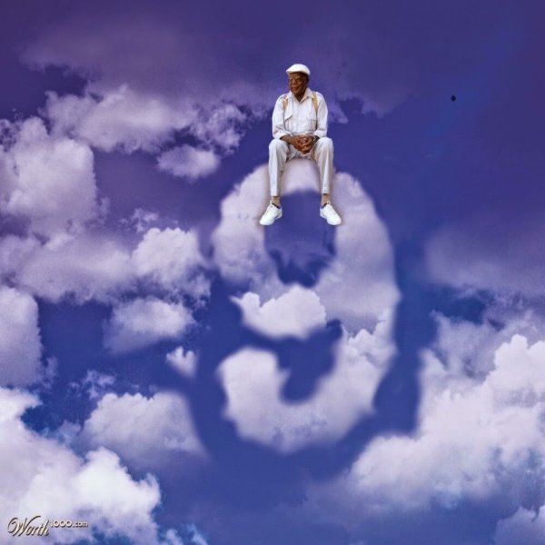 Голубое небо с воздушными шарами