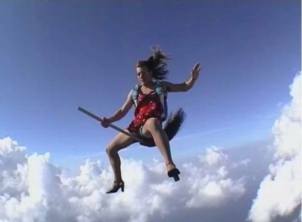 Человек с метлой