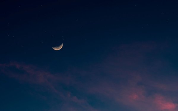 Луна на небе