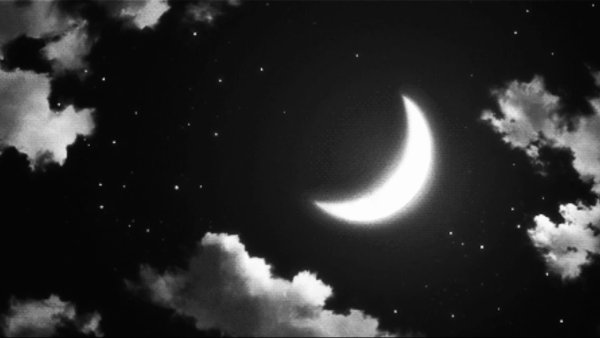Месяц на небе