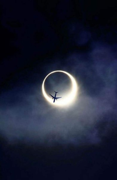 Полумесяц ночью