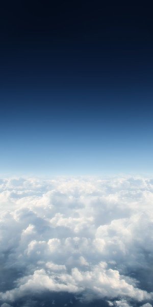 Темное пасмурное небо