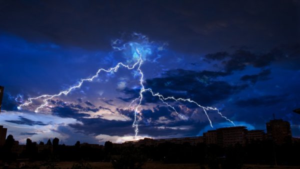 Зарница молния