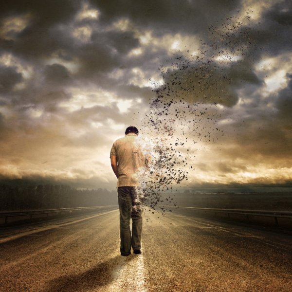 Человек уходит в небо