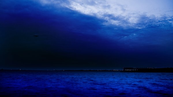 Ночь в море