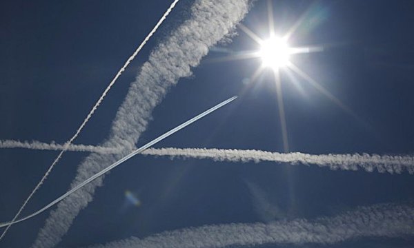 Полоса от самолета