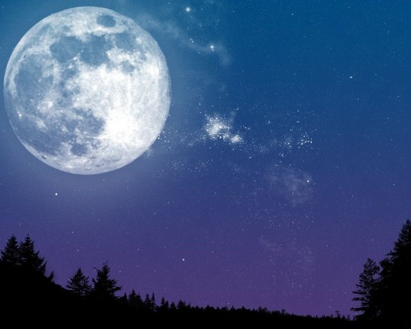 Ночное небо с облаками