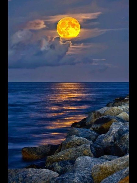 Ангел над домом