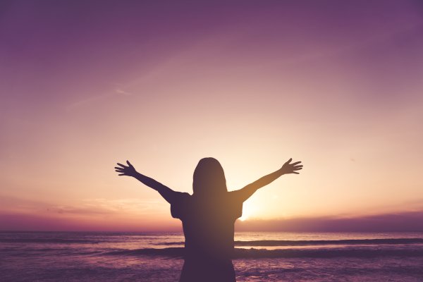 Руки поднятые к небу