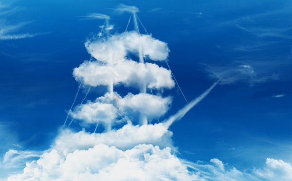 Фигуры из облаков на небе