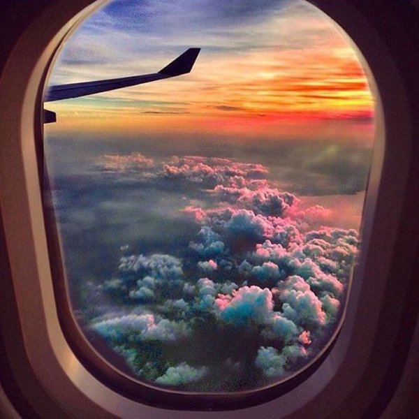 Самолет на закате