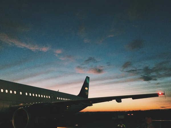 Улетающий самолет