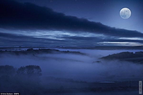 Серое ночное небо