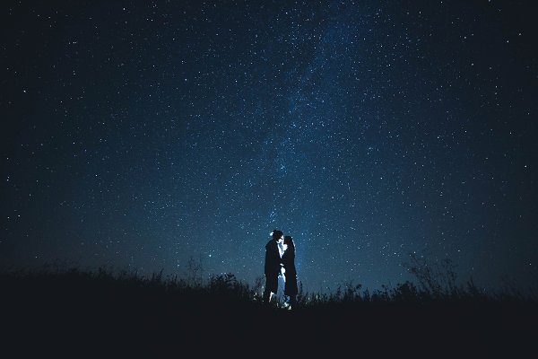 Человек ночью