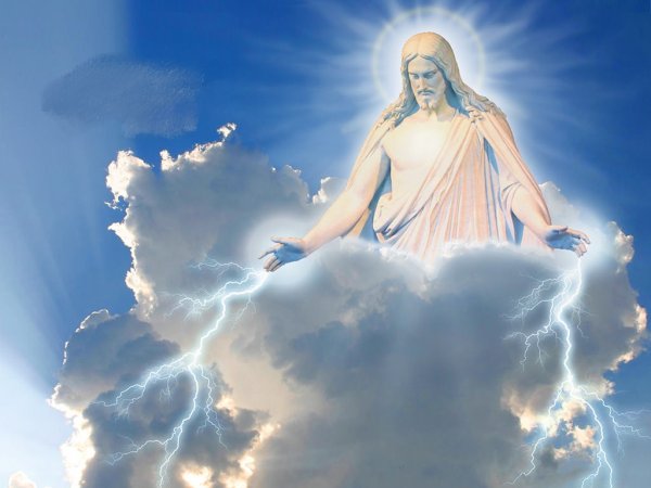 Бог в облаках