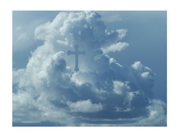 Крест на небе из облаков