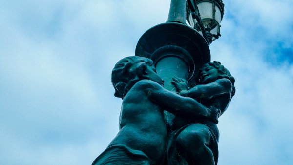 Лев Кассиль памятник советскому