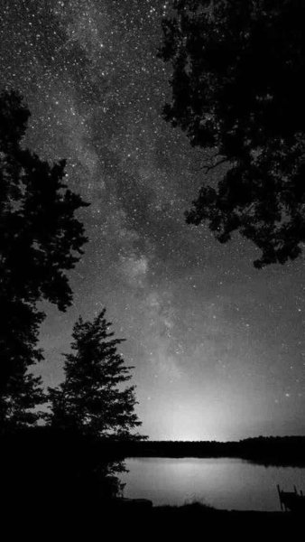 Черное небо со звездами