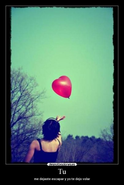 Воздушный шарик в руке