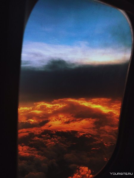 Вид из иллюминатора на острова