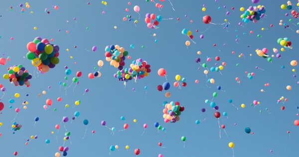 Выпускной шары в небо