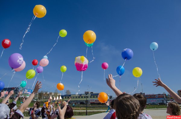Запуск шаров на выпускной