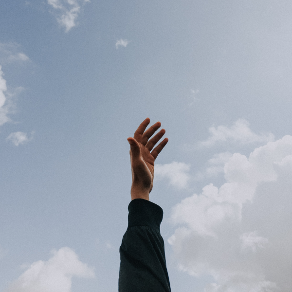Руки к небесам