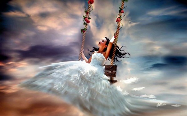 Женщина парящая в облаках