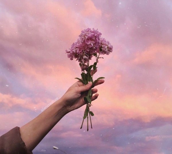 Цветок на руку.