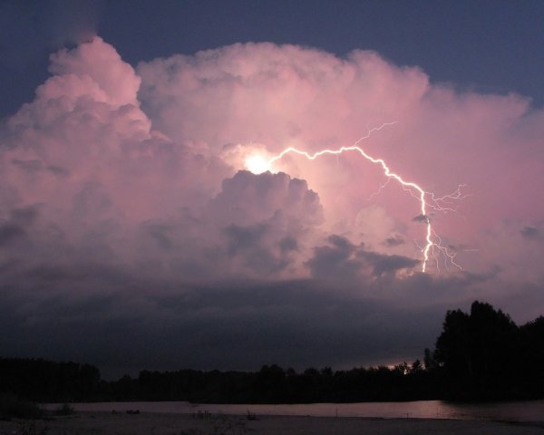 Внутриоблачные молнии