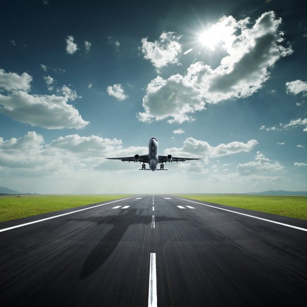 Самолет в воздухе